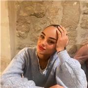 Étudiante en langue à La Rochelle, je souhaite donner des cours pour apporter un soutien scolaire